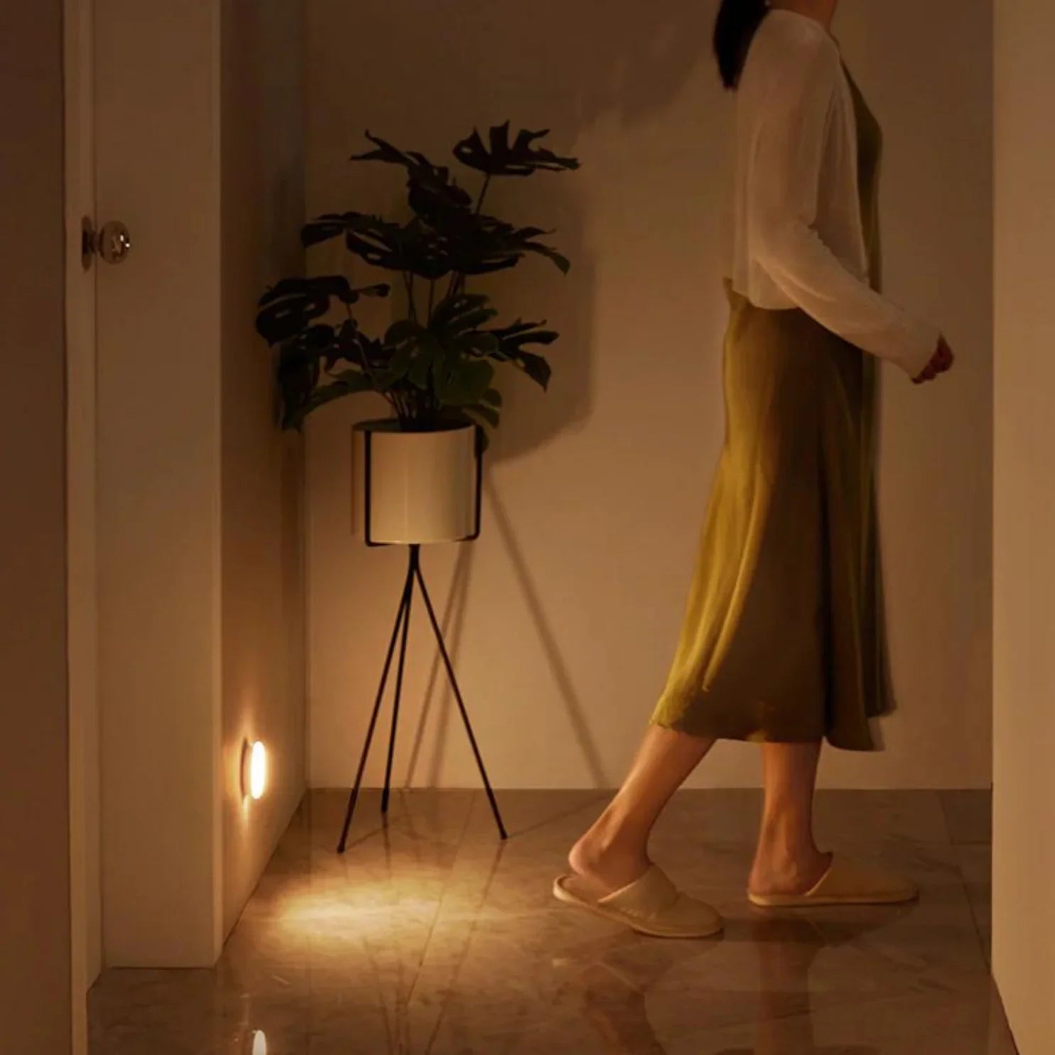 Motion Sensor LED Touch Light upto 110 hours Battery Life